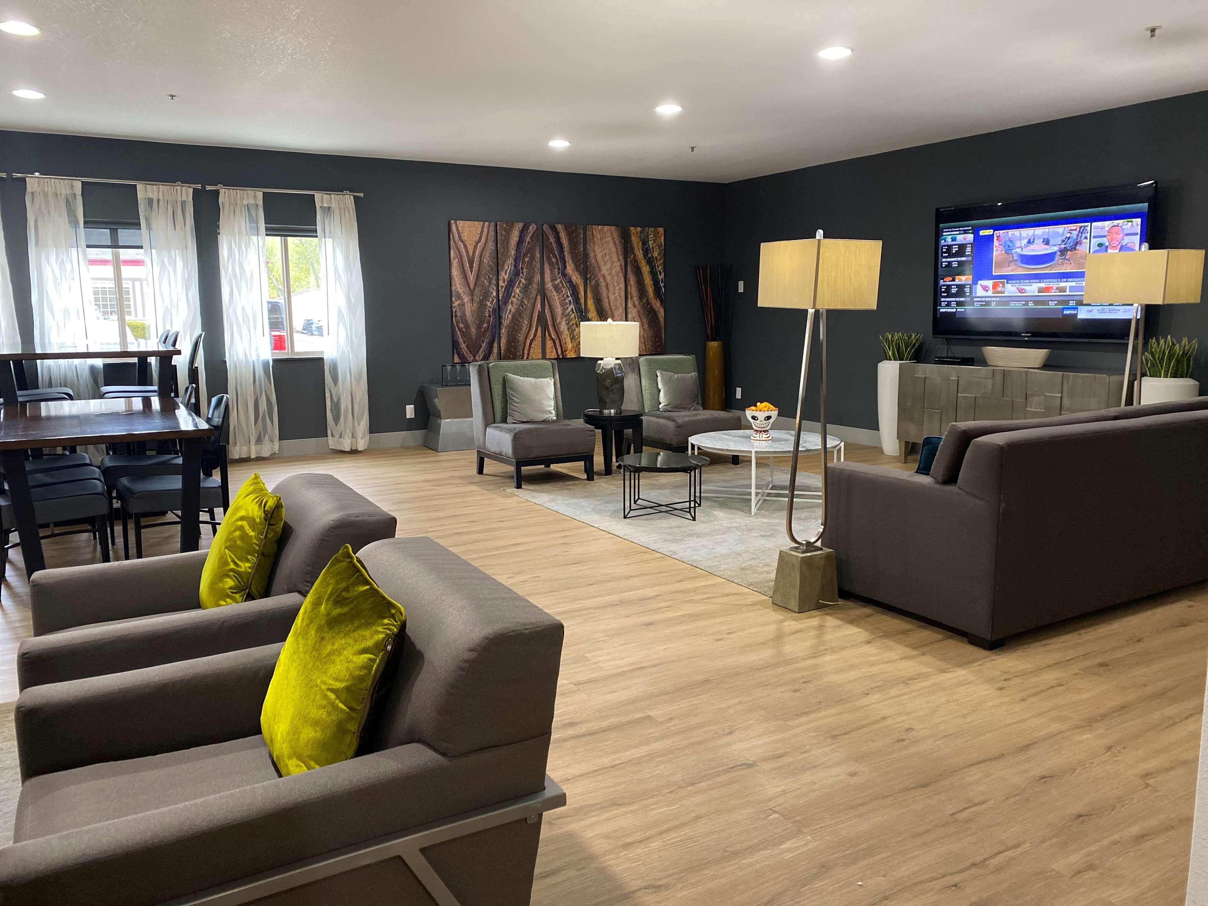 Best Western Plus Peppertree Airport Inn Эруэй-Хайтс Экстерьер фото
