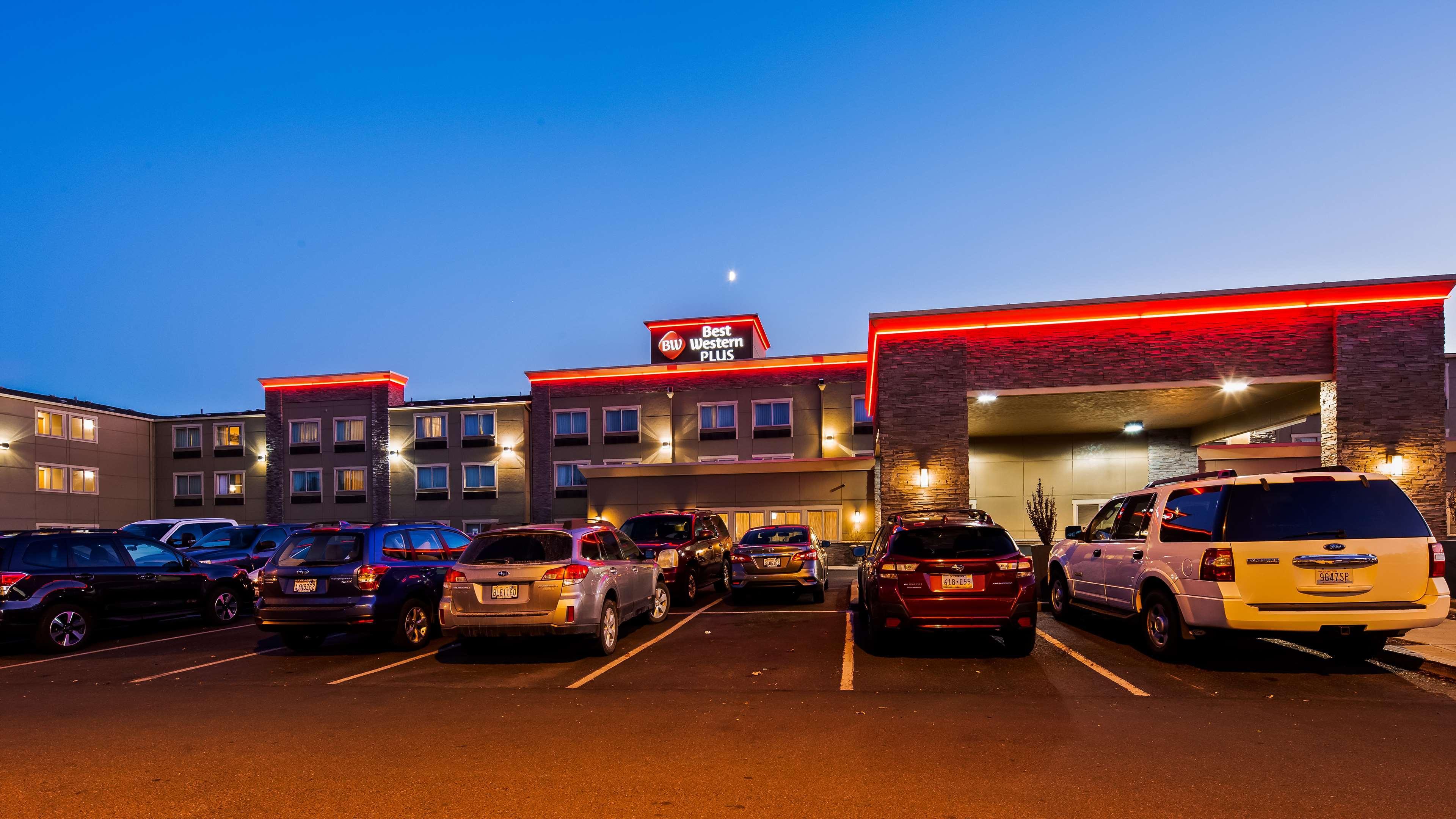 Best Western Plus Peppertree Airport Inn Эруэй-Хайтс Экстерьер фото