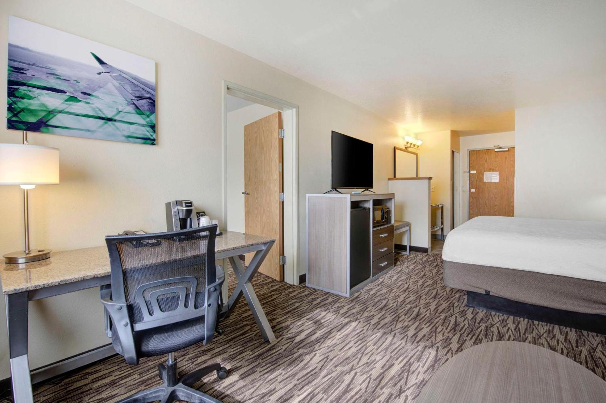 Best Western Plus Peppertree Airport Inn Эруэй-Хайтс Экстерьер фото