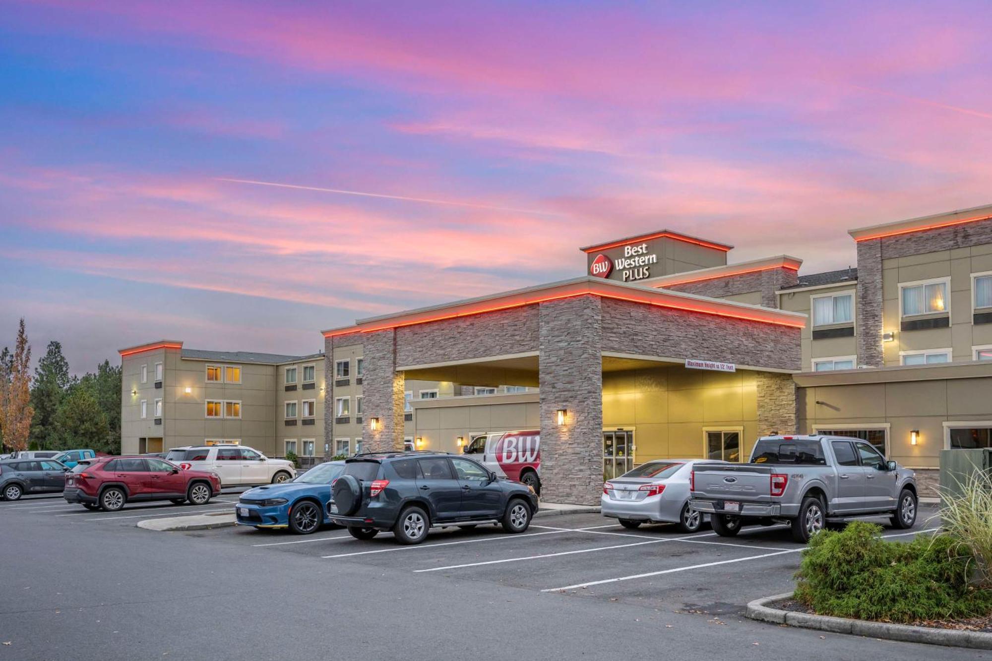 Best Western Plus Peppertree Airport Inn Эруэй-Хайтс Экстерьер фото