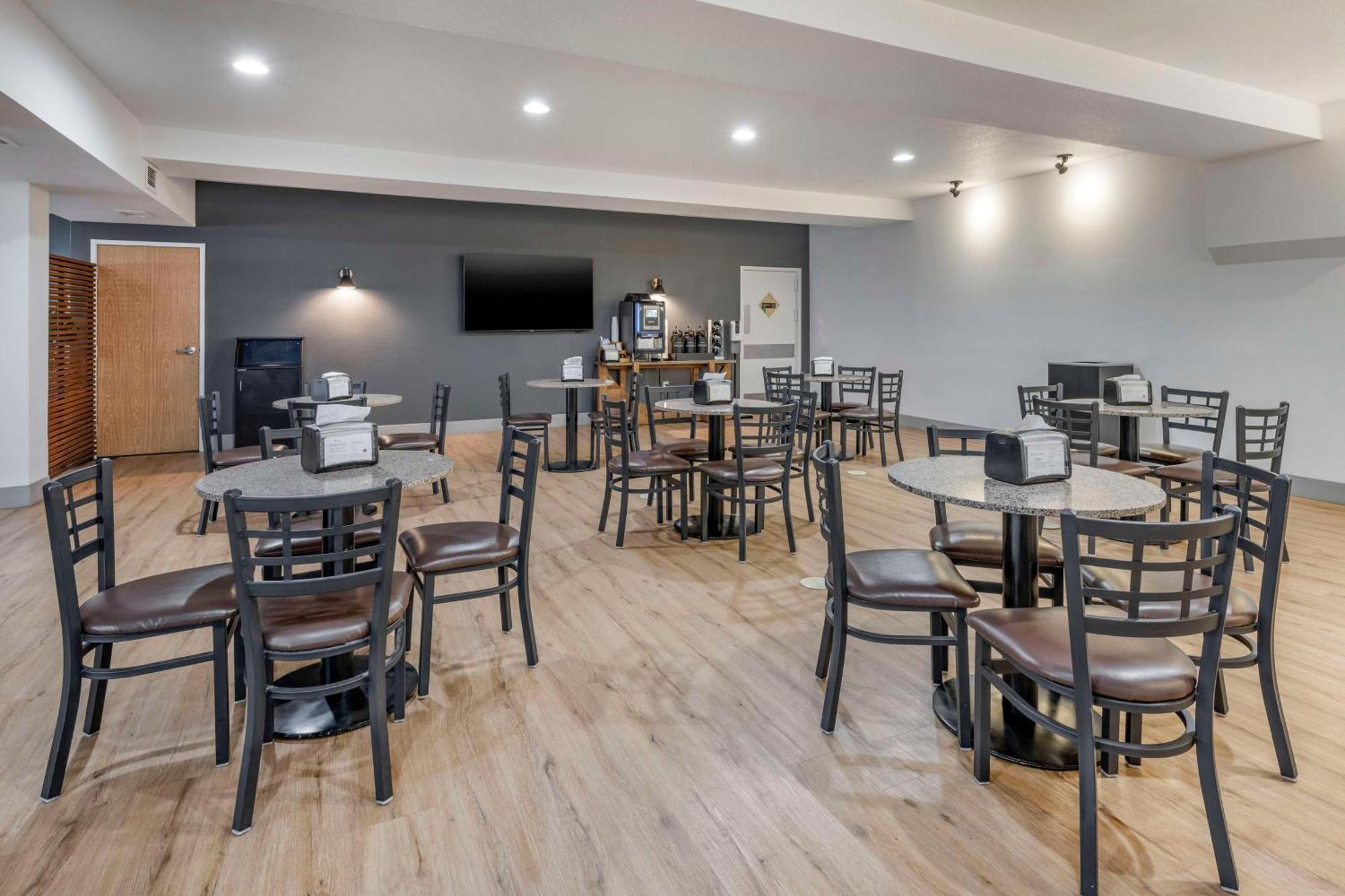Best Western Plus Peppertree Airport Inn Эруэй-Хайтс Экстерьер фото